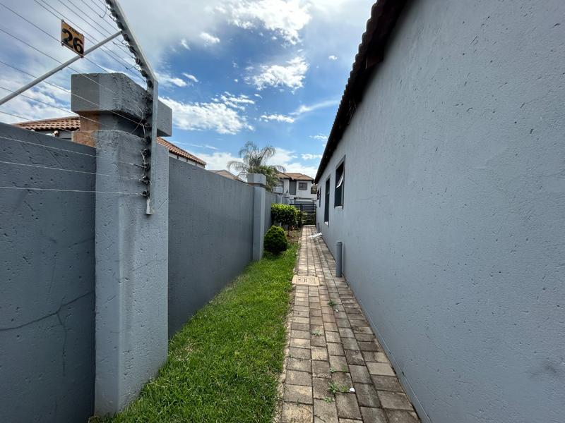 3 Bedroom Property for Sale in Gateway Manor North West
